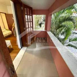 Incrivel casa de rua com 3 quartos, vaga de garangem e varanda - BTCA30005