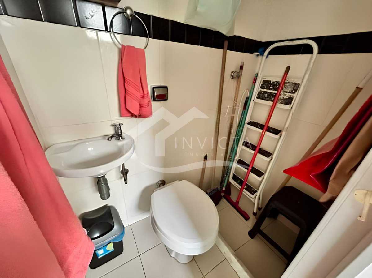 Banheiro de serviço - 25