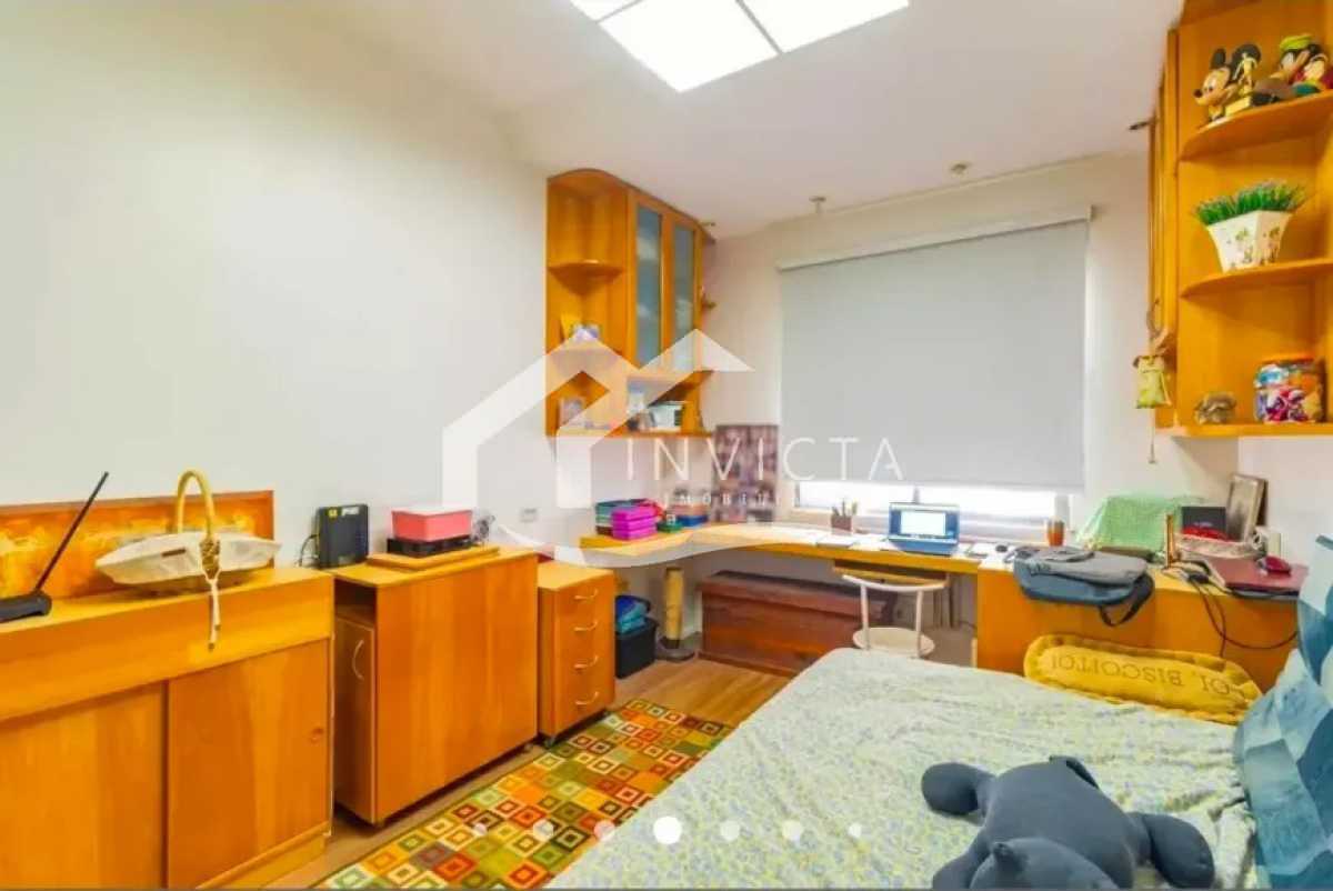 Imperdível - lindo Apartamento, silencioso, a uma quadra da praia, amplo, com planta circular e muitos armários. - IPAP30307