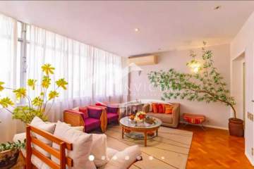Imperdível - lindo Apartamento, silencioso, a uma quadra da praia, amplo, com planta circular e muitos armários. - IPAP30307