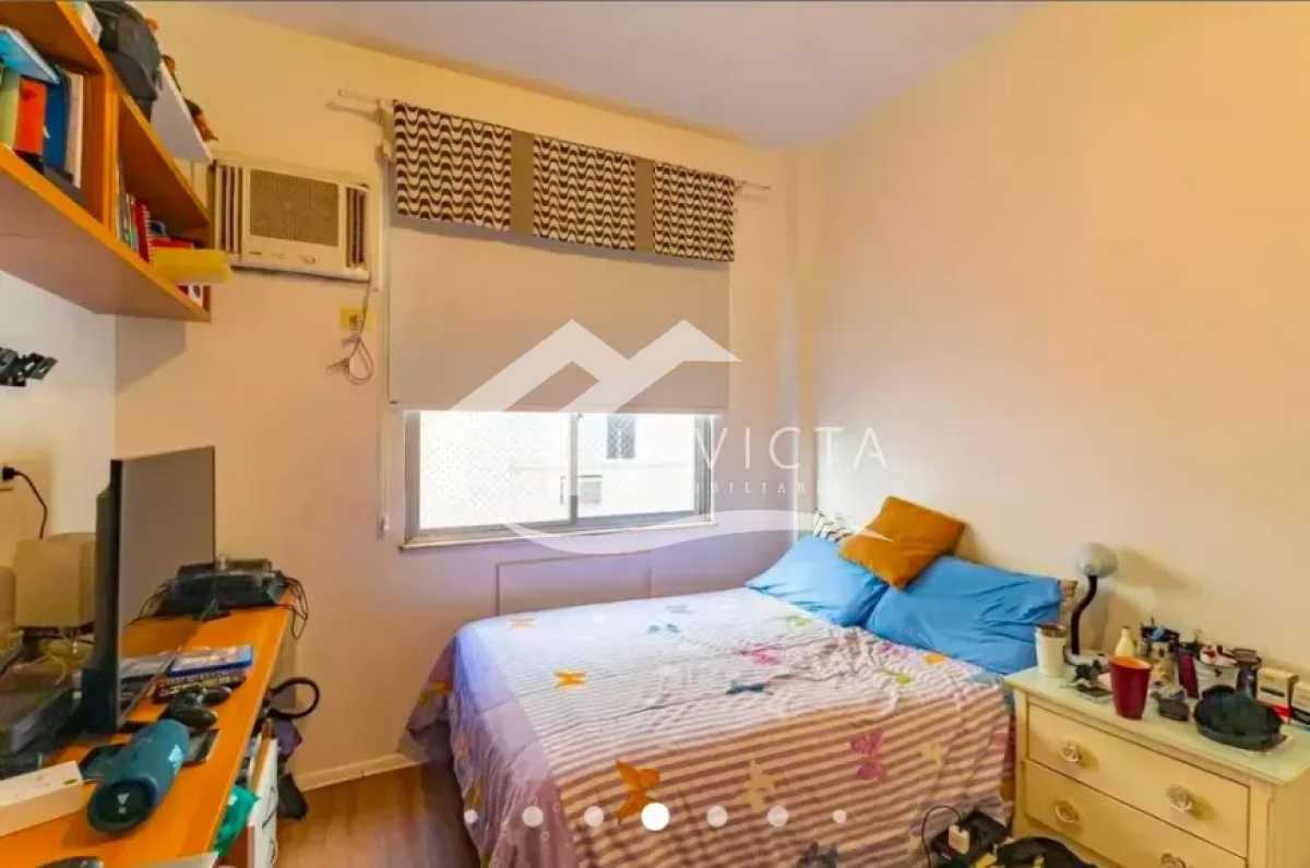 Imperdível - lindo Apartamento, silencioso, a uma quadra da praia, amplo, com planta circular e muitos armários. - IPAP30307