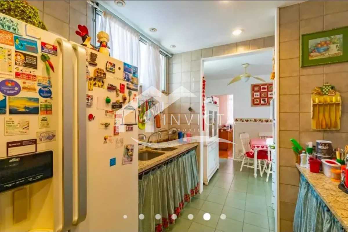 Imperdível - lindo Apartamento, silencioso, a uma quadra da praia, amplo, com planta circular e muitos armários. - IPAP30307