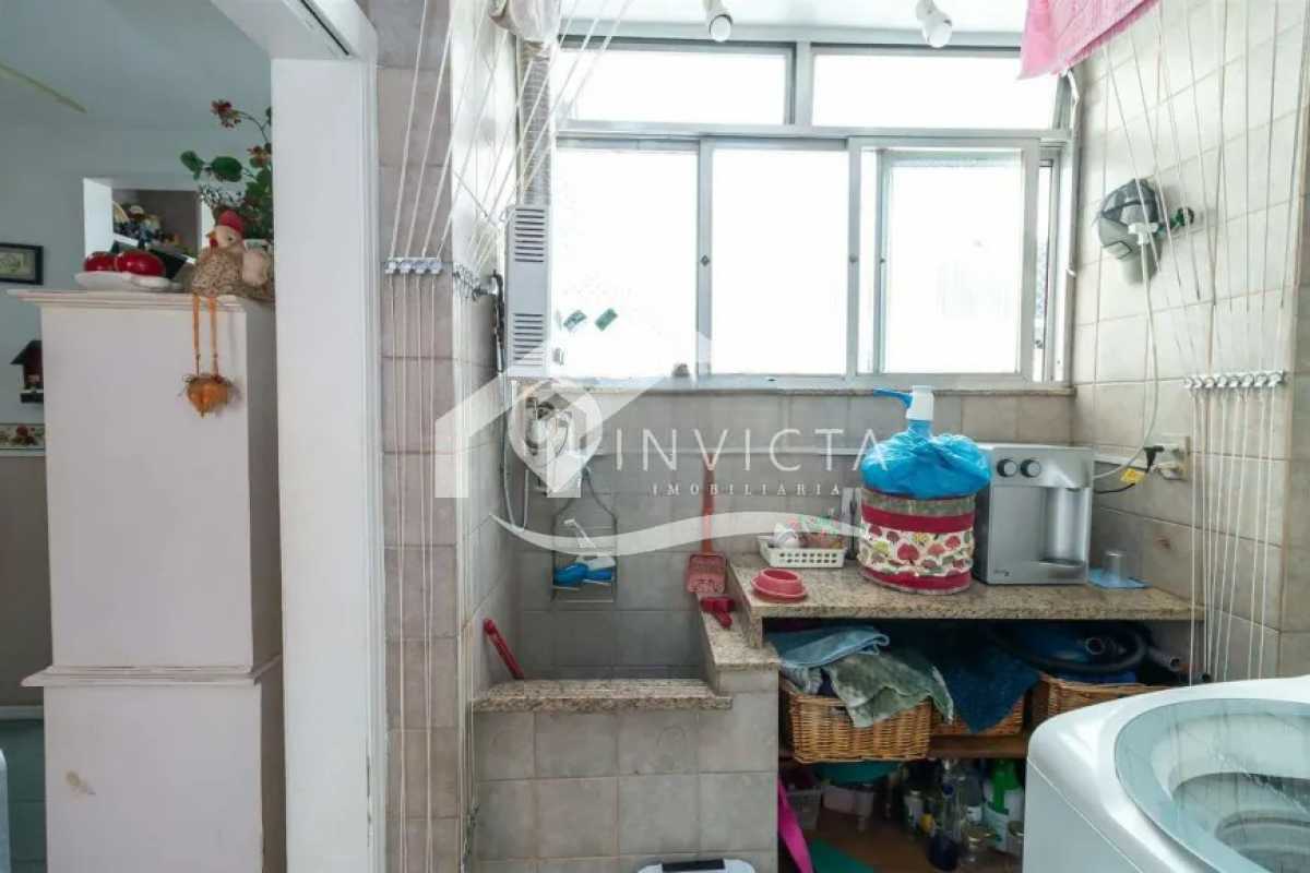 Imperdível - lindo Apartamento, silencioso, a uma quadra da praia, amplo, com planta circular e muitos armários. - IPAP30307