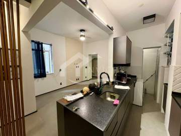 Imperdível - EXELENTE APARTAMENTO DE 2 QUARTOS REFORMADO! - FCAP21679