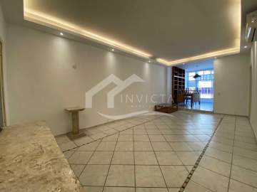 Ótima localização - TRÊS QUARTOS COM VAGA REFORMADO E VISTA MAR!!! - FCAP31953