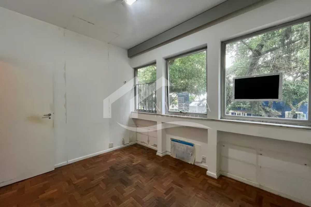 Conheça Quarto 1 do imóvel - Quadrilátero: Excelente oportunidade de 3 quartos com vaga a 2 minutinhos da Praia de Ipanema - IPAP30328 - 8 Quarto 1 - 8