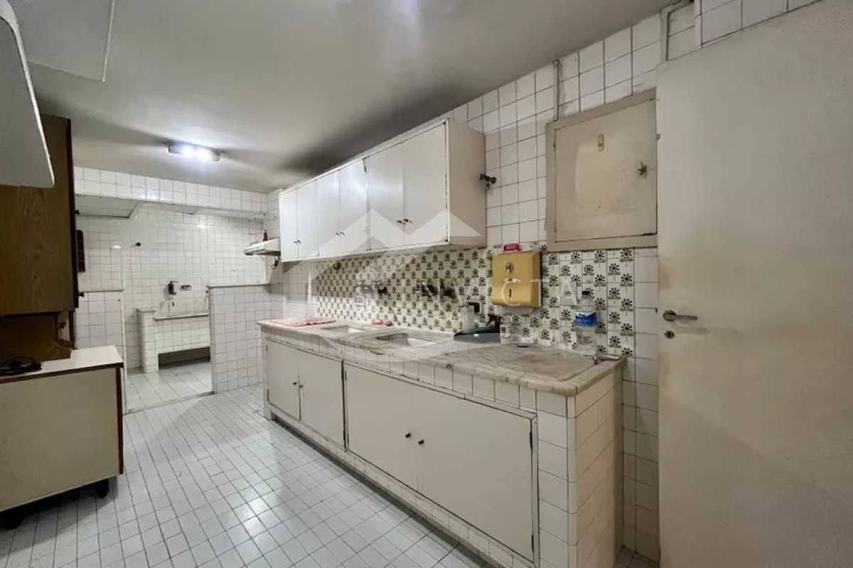 Conheça Cozinha do imóvel - Quadrilátero: Excelente oportunidade de 3 quartos com vaga a 2 minutinhos da Praia de Ipanema - IPAP30328 - 17 Cozinha - 17