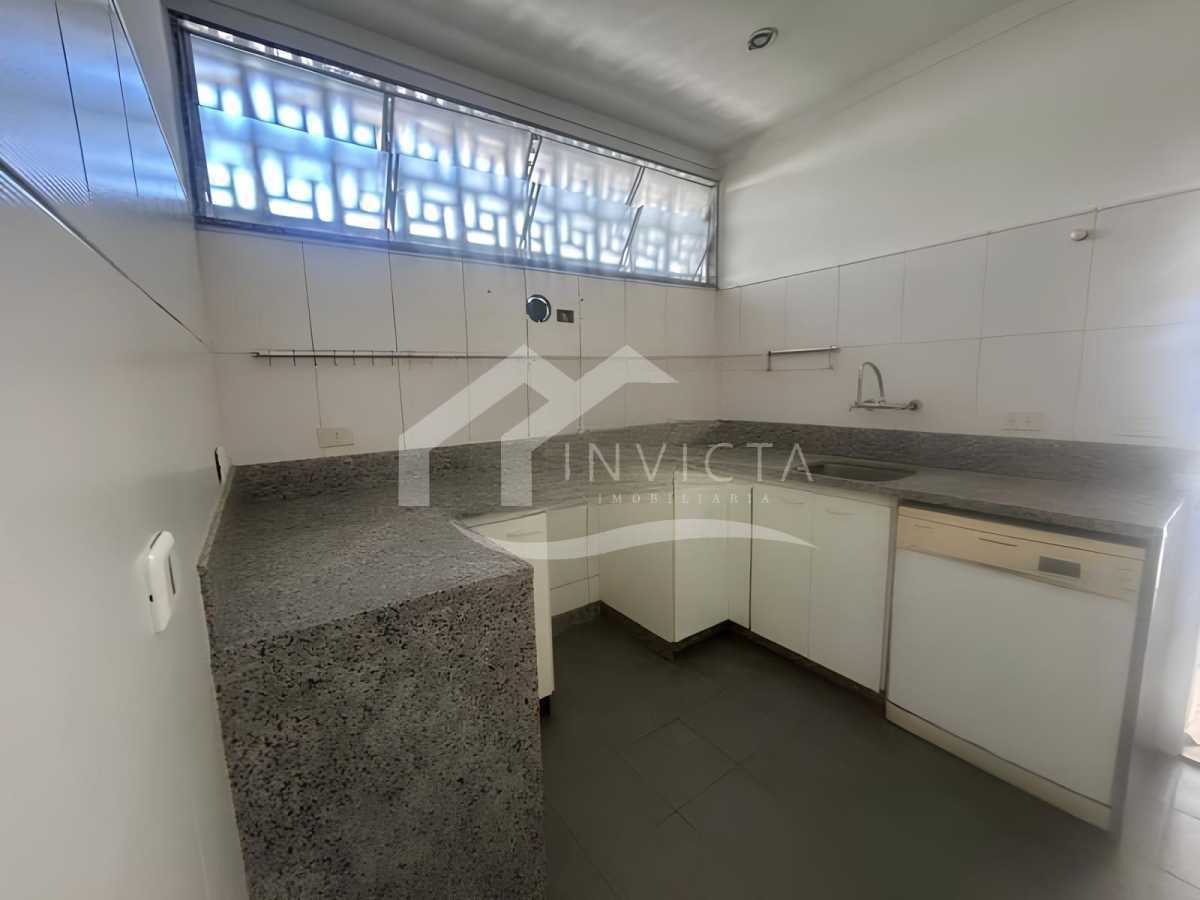 Ótima localização - Quadrilátero do Charme, 2ª quadra da praia: Apartamento 4 quartos (150m²) com vaga - IPAP40091