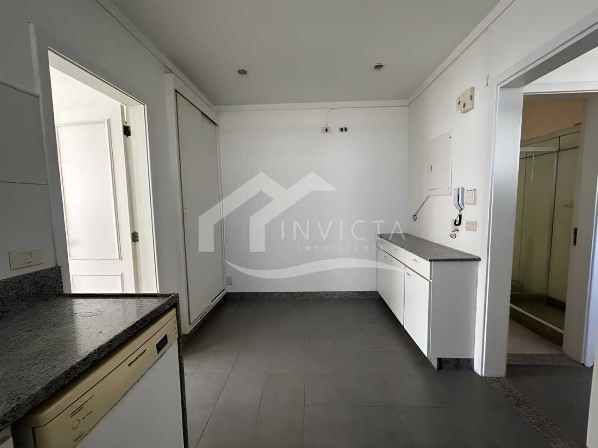 Ótima localização - Quadrilátero do Charme, 2ª quadra da praia: Apartamento 4 quartos (150m²) com vaga - IPAP40091