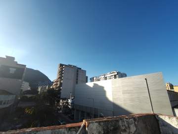 1000565221 - 1