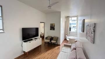 Imperdível - Belíssimo quarto e sala em rua nobre de Copacabana! - FCAP12061