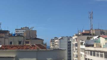 Imperdível - Maravilhoso apartamento em rua nobre de copacabana com vaga na escritura - FCAP40084