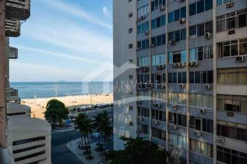 Oportunidade - Apartamento de 3 Quartos na Av. Atlântica - Conforto e Localização Premium - IPAP30360
