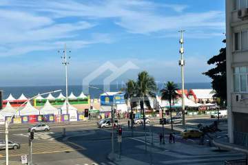 Vista mar - LINDO APARTAMENTO COM VISTA MAR NO POSTO 2!!! - FCKI10697