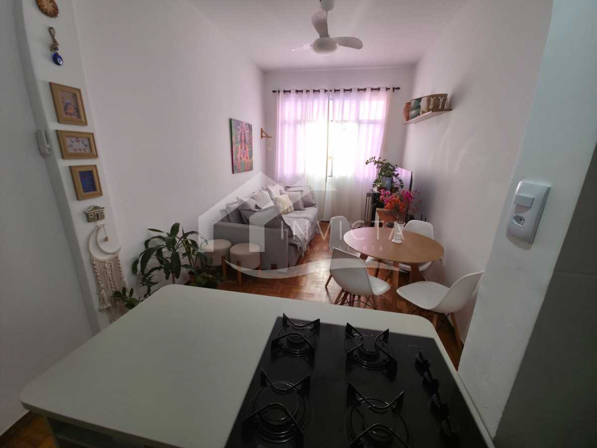 Conheça WhatsApp Image 2026-07-31 at 1 do imóvel - Belíssimo quarto e sala com dependencia próximo ao arpoador! - FCAP12121 - 15 WhatsApp Image 2026-07-31 at 1 - 15