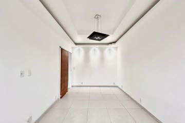 Ótima localização - MARAVILHOSO 3 QUARTOS REFORMADO!!! - IPAP30402