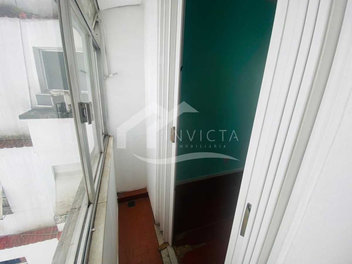Conheça Varanda Quarto 1 do imóvel - MARAVILHOSO TRÊS QUARTOS NO CORAÇÃO DE COPACABANA!!! - FCAP30768 - 14 Varanda Quarto 1 - 14
