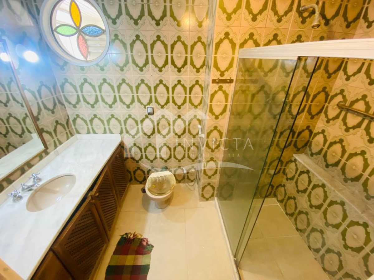 Conheça Banheiro social 2 do imóvel - MARAVILHOSO TRÊS QUARTOS NO CORAÇÃO DE COPACABANA!!! - FCAP30768 - 18 Banheiro social 2 - 18