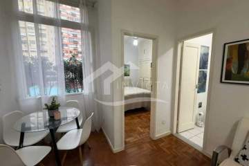 Imperdível - QUARTO E SALA EM RUA NOBRE TOTALMENTE REFORMADO - FCAP11005