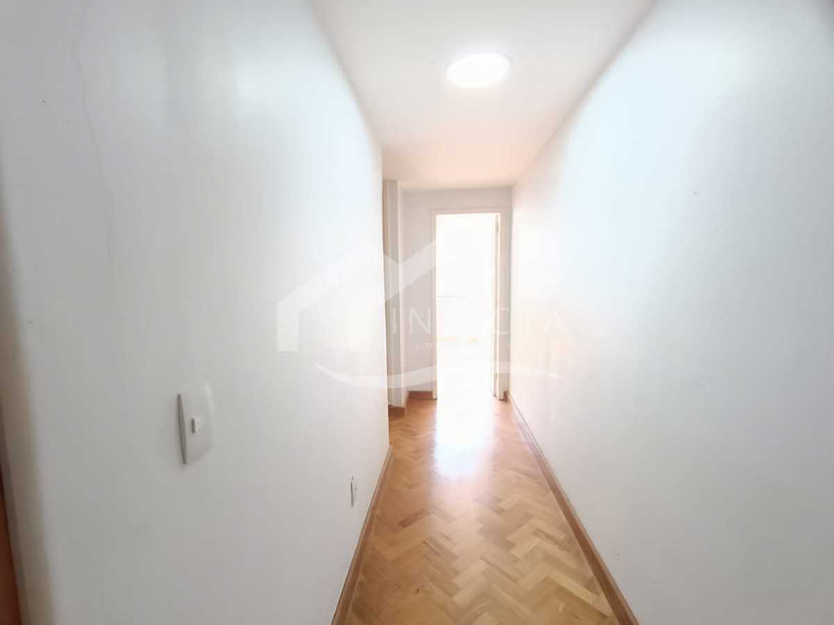 Conheça corredor c/ acesso aos quartos do imóvel - maravilhosa cobertura duplex localizado no coração de Copacabana! - FCAP80001 - 6 corredor c/ acesso aos quartos - 6