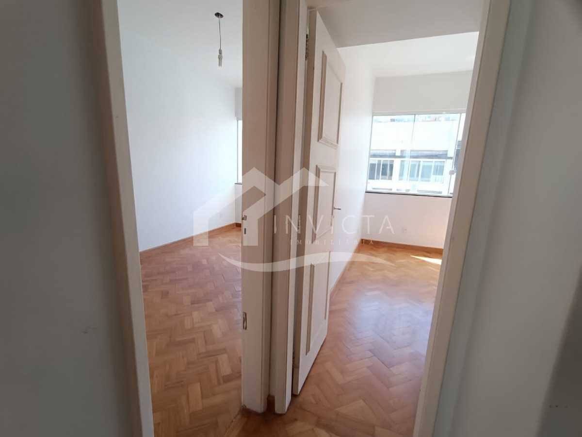 Conheça entrada dos quartos do imóvel - maravilhosa cobertura duplex localizado no coração de Copacabana! - FCAP80001 - 16 entrada dos quartos - 16