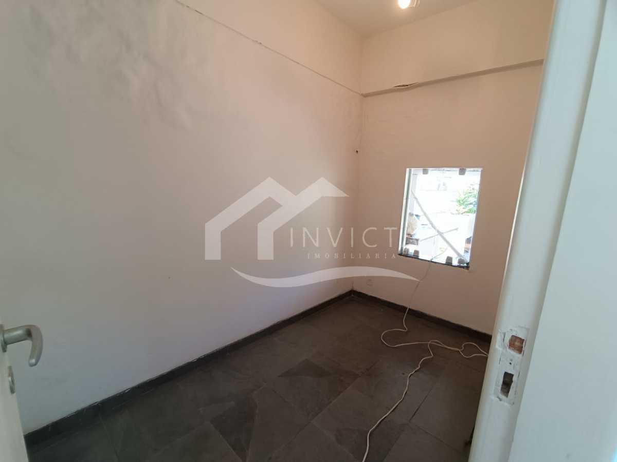 Conheça primeiro quarto superior do imóvel - maravilhosa cobertura duplex localizado no coração de Copacabana! - FCAP80001 - 21 primeiro quarto superior - 21