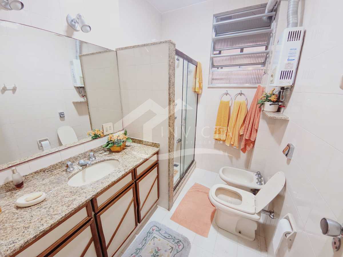 Imperdível - MARAVILHOSO 3 QUARTOS NA QUADRA DA PRAIA EM RUA NOBRE!!! - FCAP30845