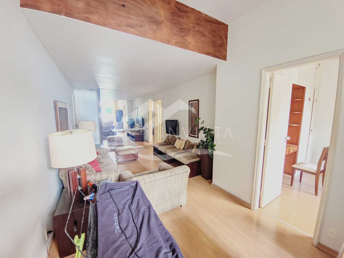 Imperdível - MARAVILHOSO 3 QUARTOS NA QUADRA DA PRAIA EM RUA NOBRE!!! - FCAP30845