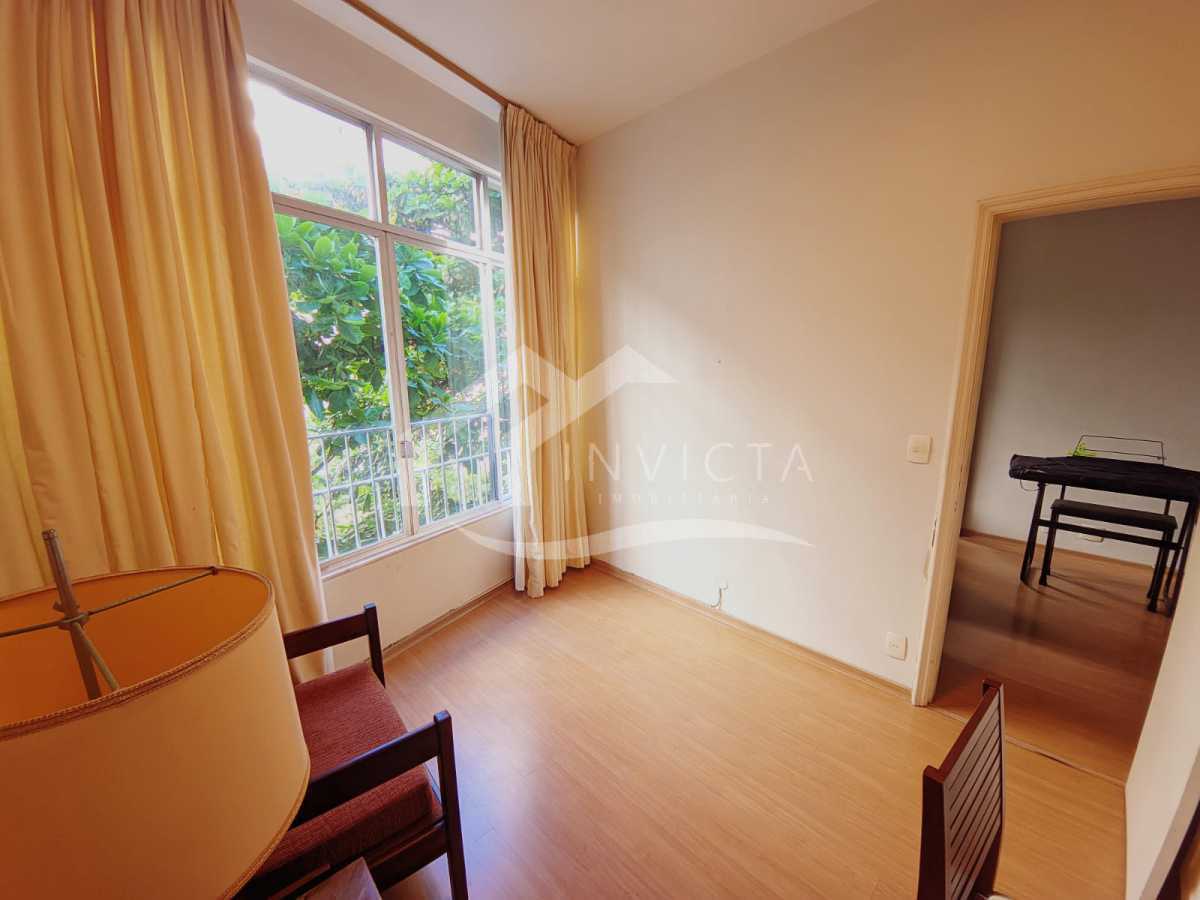 Imperdível - MARAVILHOSO 3 QUARTOS NA QUADRA DA PRAIA EM RUA NOBRE!!! - FCAP30845