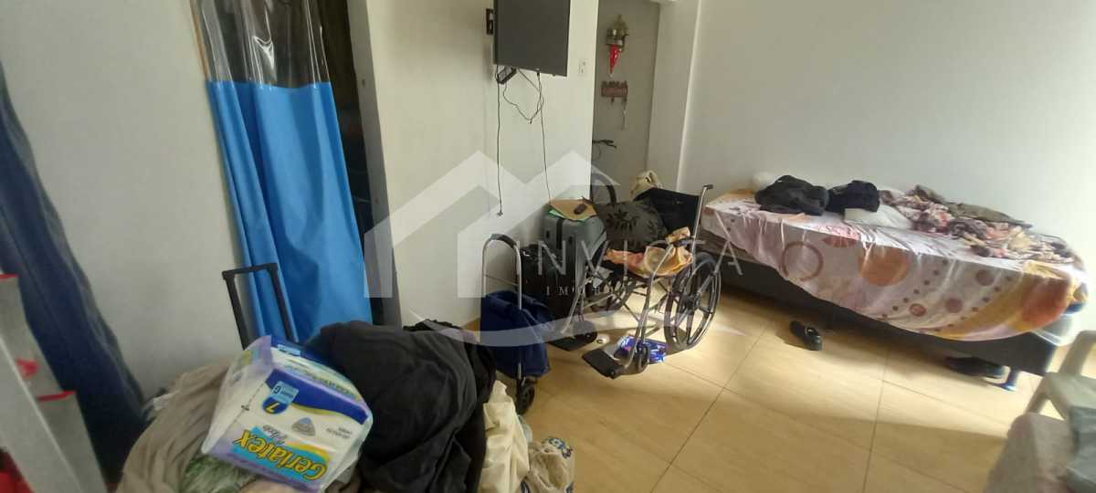 e8d78c42-4fa9-44ca-b7f8-2aacc1 - 10