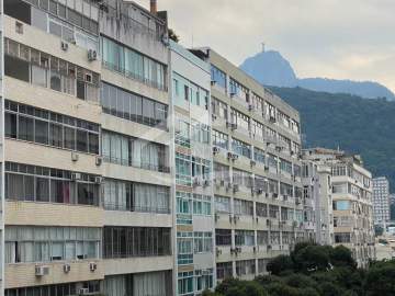 Imperdível - MARAVILHOSO APARTAMENTO DE 3 QUARTOS EM ÁREA NOBRE DE COPACABANA - FCAP30892
