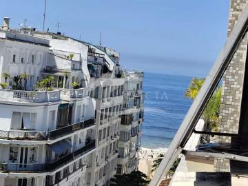 Imperdível - Maravilhoso apartamento dividido em sala quarto com vista mar - FCKI10645
