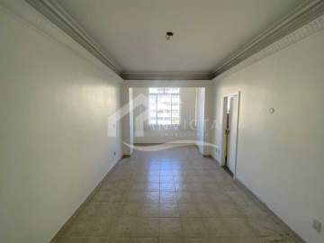 Ótima localização - Apartamento Reformado em Copacabana Espaço e Conforto - FCAP30981