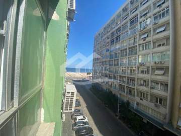 Ótima localização - Kitnet/Conjugado 30m² à venda Avenida Prado Júnior, Copacabana, Rio de Janeiro - R$ 630.000 - FCKI00126