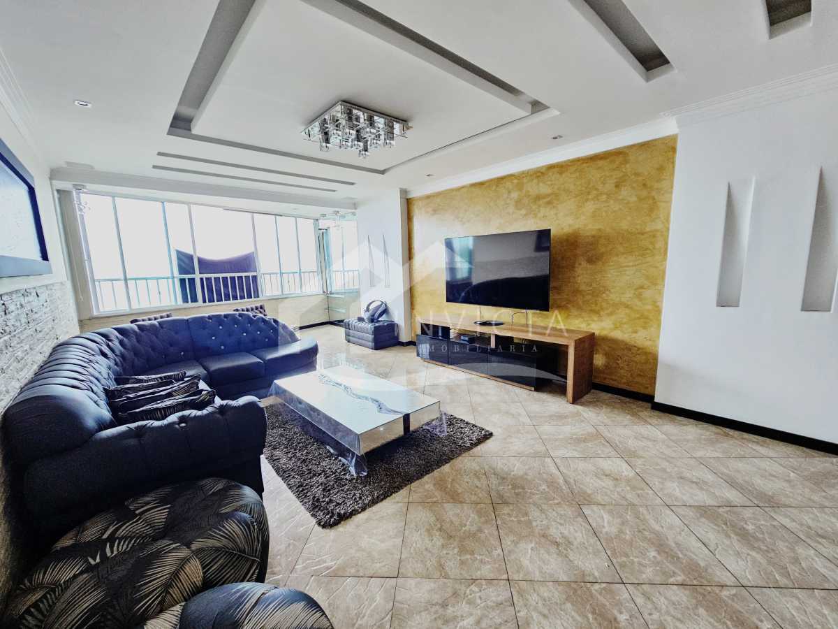 Conheça WhatsApp Image 2024-01-27 at 1 do imóvel - Localizado em uma das áreas mais cobiçadas e icônicas do Rio de Janeiro, este esplêndido apartamento de três quartos em Copacabana oferece uma residência luxuosa com uma vista deslumbrante para o mar. - PSAP30038 - 3 WhatsApp Image 2024-01-27 at 1 - 3