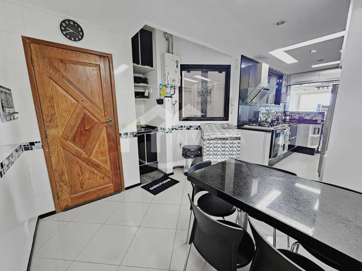 Conheça WhatsApp Image 2024-01-27 at 1 do imóvel - Localizado em uma das áreas mais cobiçadas e icônicas do Rio de Janeiro, este esplêndido apartamento de três quartos em Copacabana oferece uma residência luxuosa com uma vista deslumbrante para o mar. - PSAP30038 - 18 WhatsApp Image 2024-01-27 at 1 - 18