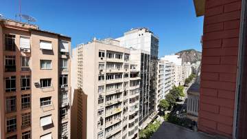 Ótima localização - MARAVILHOSO 2 QUARTOS REFORMADO E MOBILIADO COM 2 VAGAS DE GARAGEM NA ESCRITURA!!!! - FCAP21051