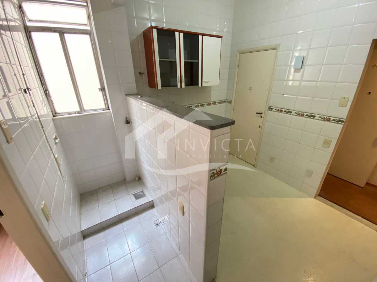 Conheça Área de Serviço do imóvel - MARAVILHOSO DOIS QUARTOS EM COPACABANA!! - FCAP21069 - 18 Área de Serviço - 18