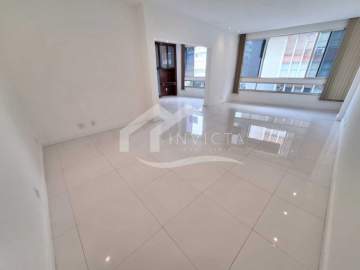 Imperdível - Imperdivel apartamento com quatro quartos reformadíssimo em excelente localização. - FCAP40177
