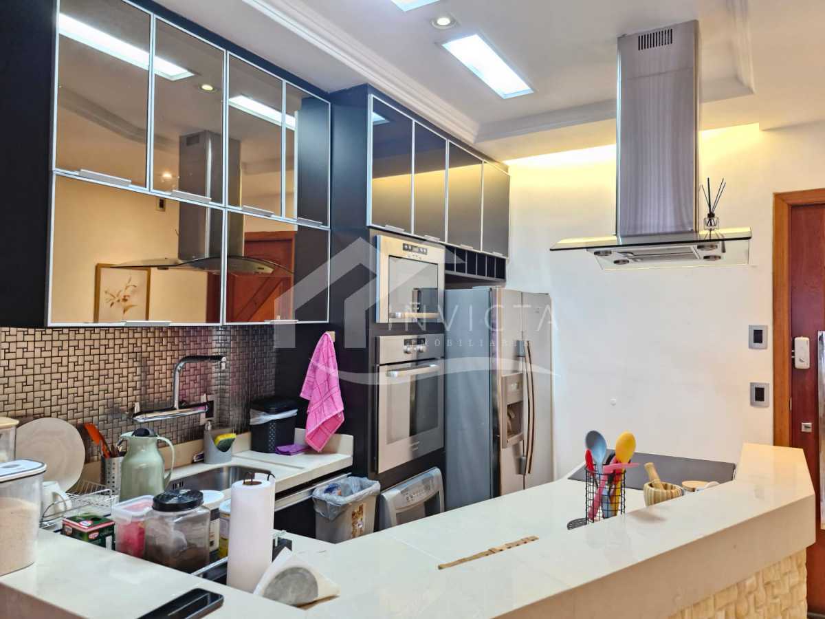 Conheça WhatsApp Image 2025-12-06 at 1 do imóvel - Incrível cobertura reformada em excelente localização - FCCO20033 - 24 WhatsApp Image 2025-12-06 at 1 - 24