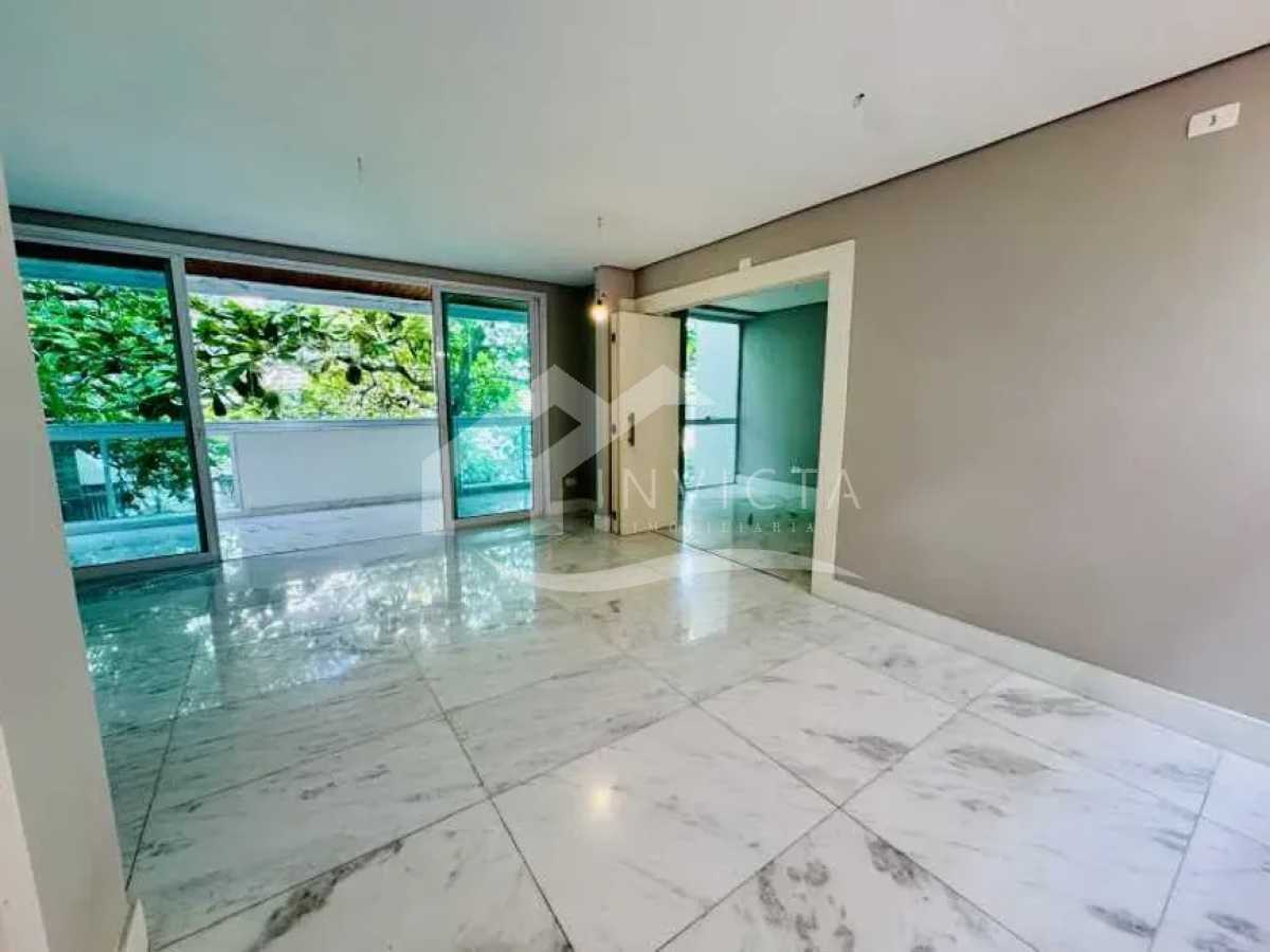 WhatsApp Image 2025-09-27 at 0 - 4