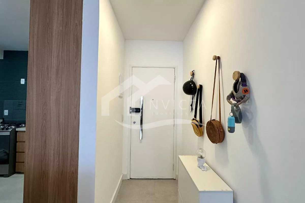 Conheça Hall do imóvel - Reformadíssimo apartamento de 3 quartos, 100m² no Posto 6! - PSAP30134 - 2 Hall - 2