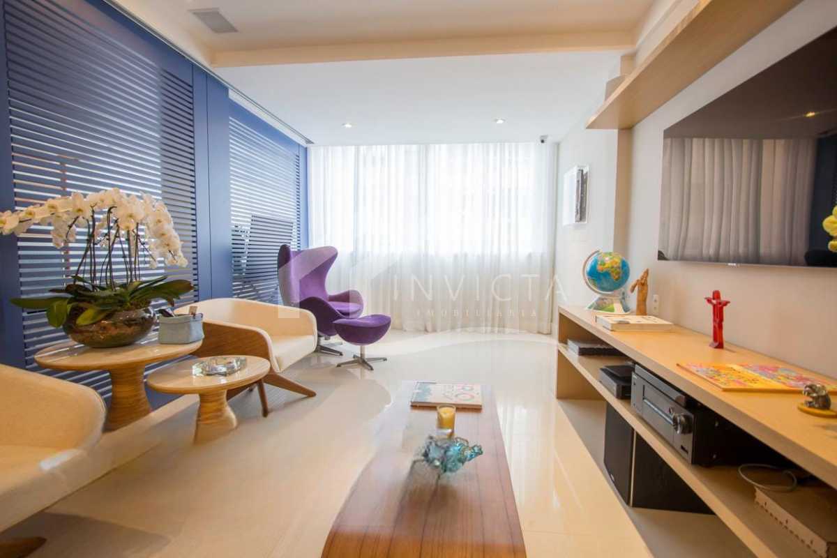 Conheça WhatsApp Image 2024-09-20 at 1 do imóvel - Excelente apartamento em andar alto de 3 quartos, dependência completa e com vaga na escritura. Imperdível na quadra da praia! - FCAP31413 - 19 WhatsApp Image 2024-09-20 at 1 - 19