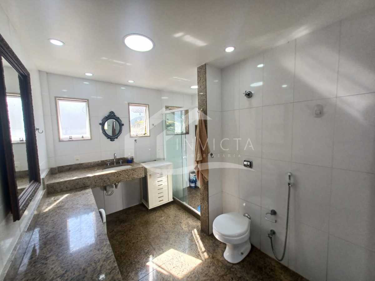 Imperdível - ESPETACULAR COBERTURA COM AREA EXERNA COM CHURRASQUEIRA NO POSTO 5!!! - FCAP60003