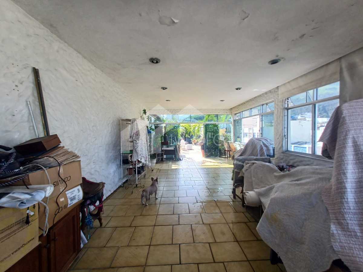 Imperdível - ESPETACULAR COBERTURA COM AREA EXERNA COM CHURRASQUEIRA NO POSTO 5!!! - FCAP60003