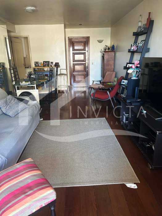 Imperdível - Belíssima cobertura em rua nobre de Copacabana - FCAP21255