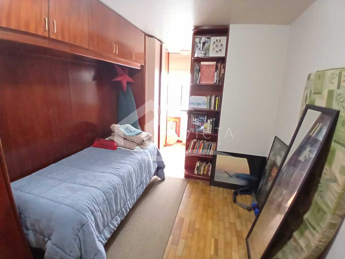 Imperdível - Belíssima cobertura em rua nobre de Copacabana - FCAP21255