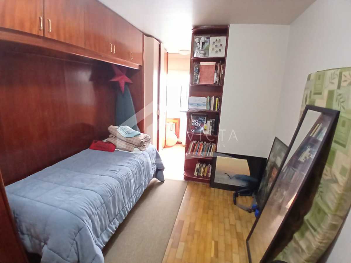 Imperdível - Belíssima cobertura em rua nobre de Copacabana - FCAP21255