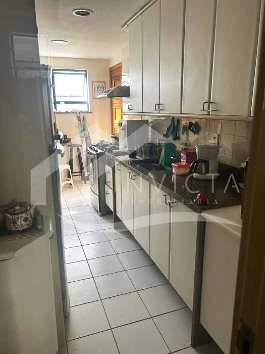 Imperdível - Belíssima cobertura em rua nobre de Copacabana - FCAP21255