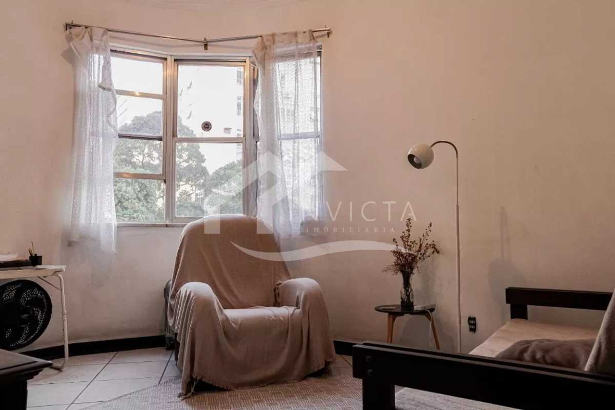 894501658-176.40559651461717IM - 5